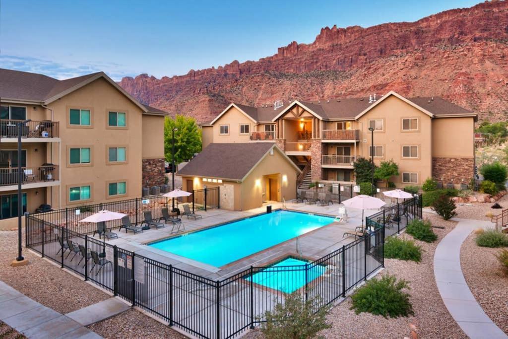 6L Top Floor Redcliff Condo, Pool & Hot Tub Moab Exteriör bild